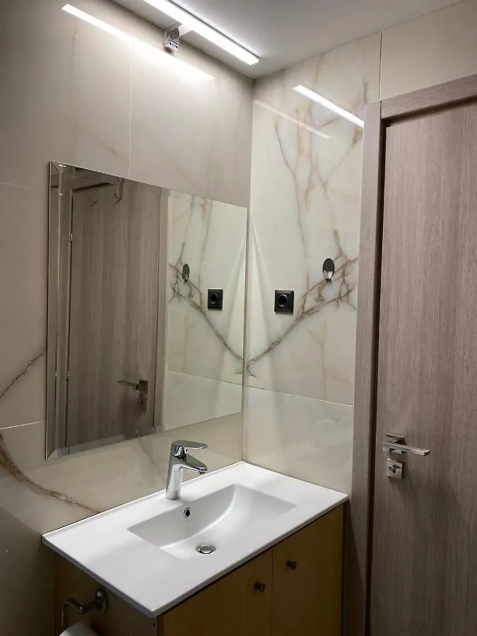 Blue View Sea Apartment Ratzaklíon 0*,  اليونان